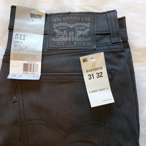 Levi Jeans - Picture 6 of 7